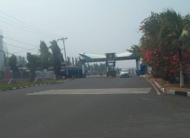Dua Pesawat Berangkat di Bandara Sultan Babullah, Enam Dibatalkan