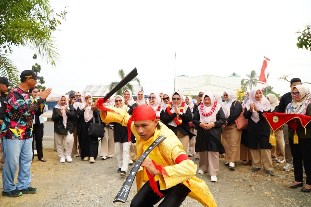 Tim PKK Tidore Disambut Hangat di Halmahera Timur Jelang HKG PKK Malut — foto 1