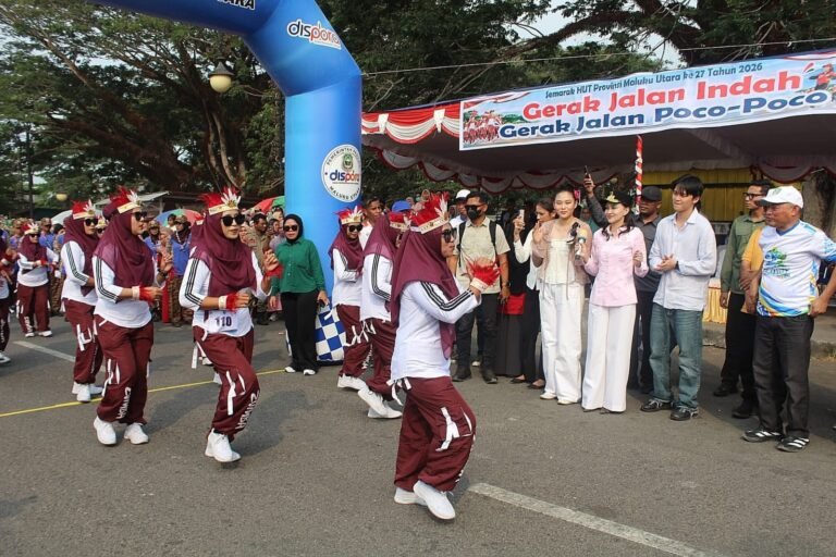 Lomba gerak jalan indah dan Poco-Poco dalam rangka HUT ke-27 Provinsi Maluku Utara di kawasan Ibu Kota Sofifi, Sabtu (10/10/2026).