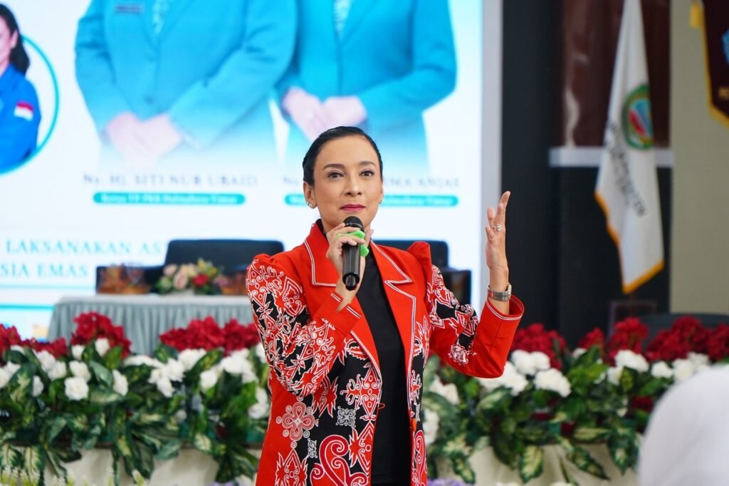 Ketua TP PKK Tidore Hadiri Seminar Parenting Bersama Shahnaz Haque di Halmahera Timur — foto 1