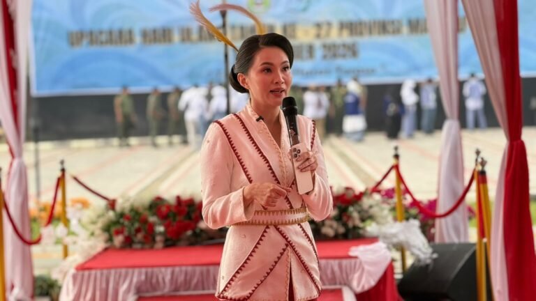 Peringatan HUT ke-27 Provinsi Maluku Utara digelar di halaman Masjid Raya Shaffulkhairaat, Sofifi, Senin (12/10/2026).