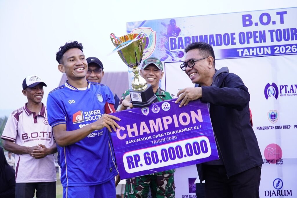 Ahmad Laiman Resmi Akhiri Barumadoe Open Tournament I 2026 di Lapangan Desa Balbar — foto 1